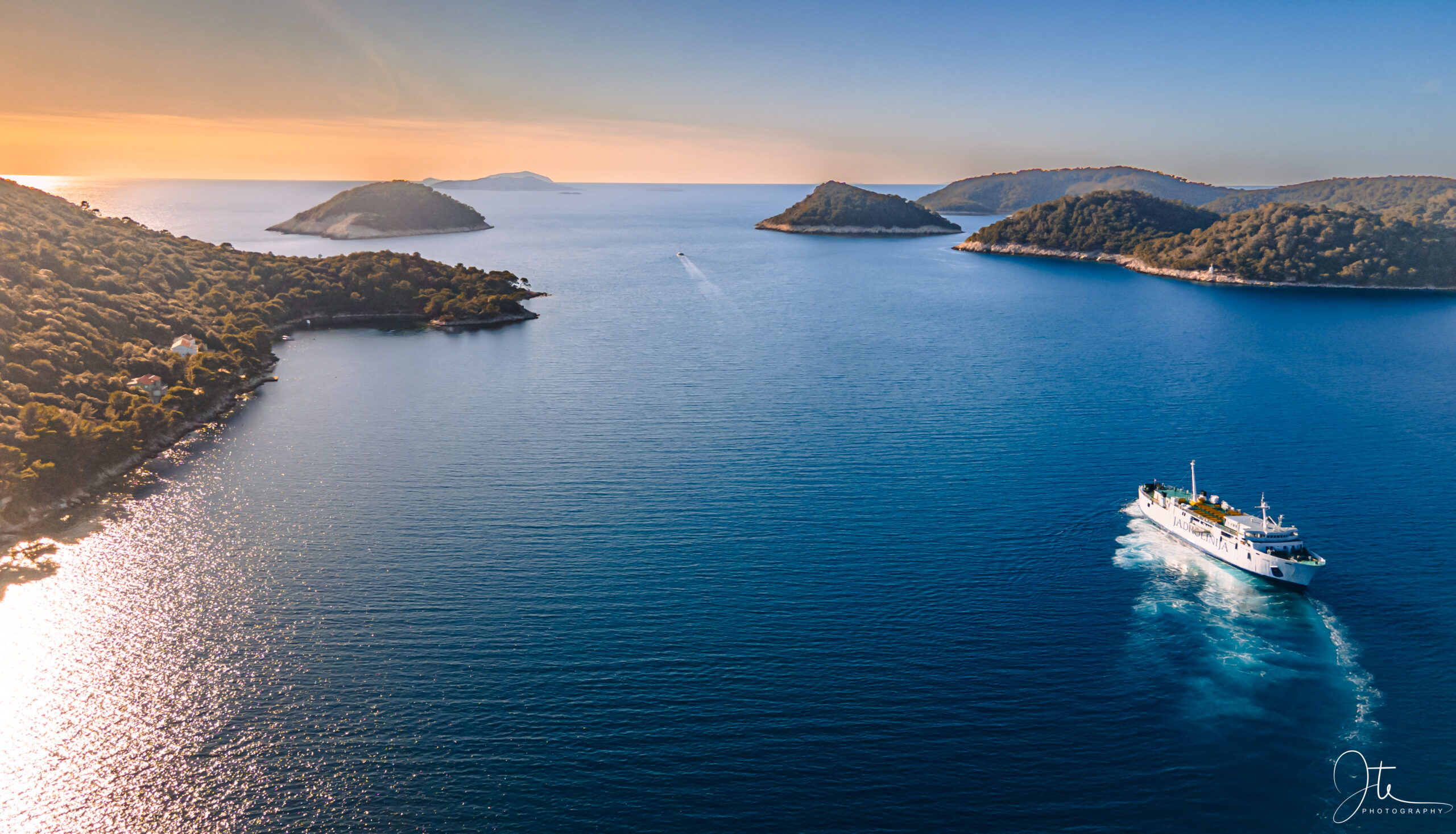 Villa Marisari & Studio Marisari Lastovo- HR